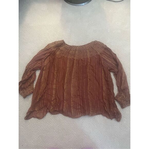 Love Sam Sheer Blouse - Picture 6 of 6